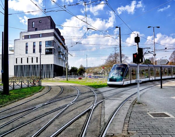 Tram à la station Etoile Polygone