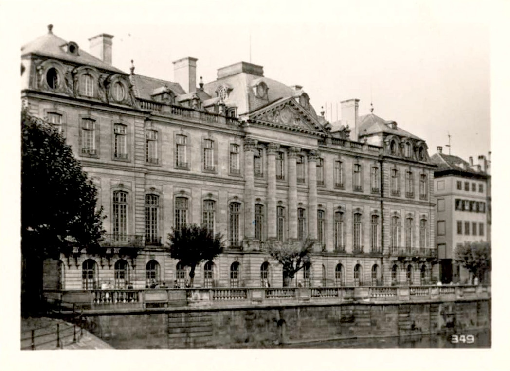 Le palais Rohan dans les années 1950