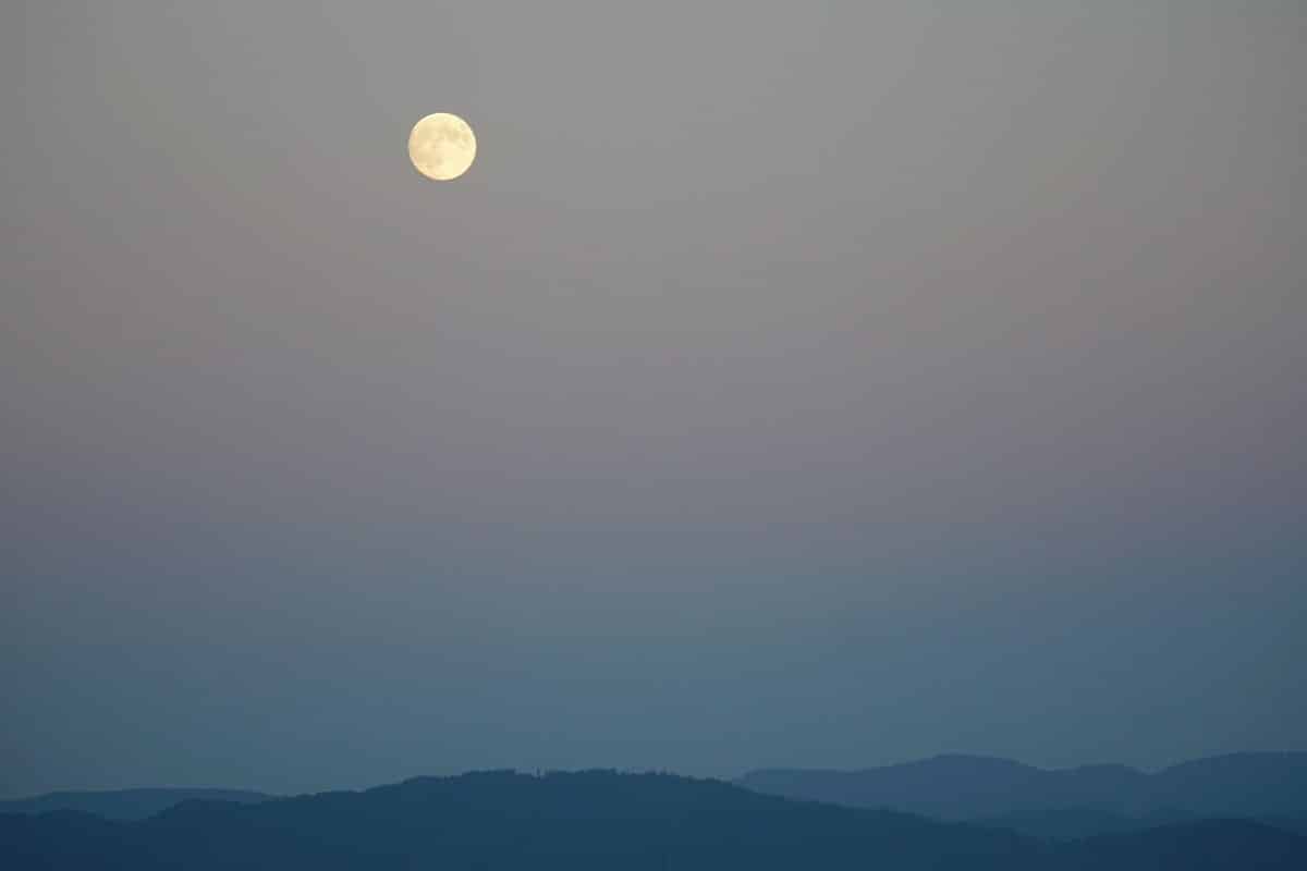 Lune sur la Forêt Noire