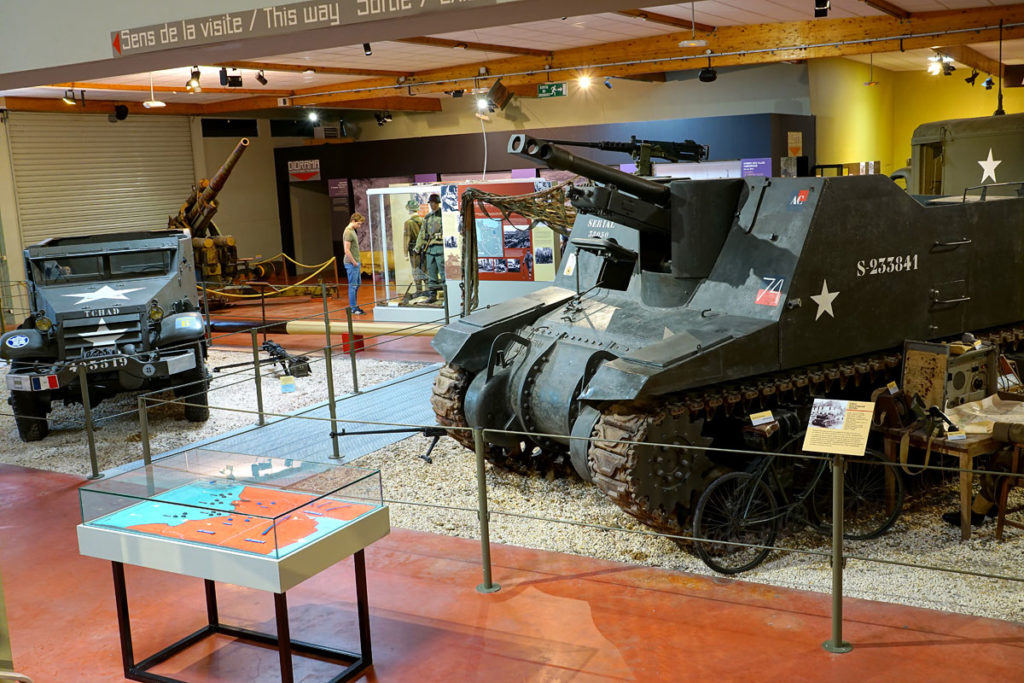 Véhicule au mémorial de Bayeux