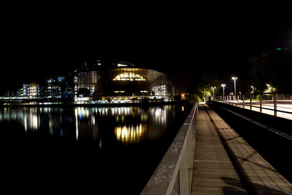 Le Parlement Européen de Strasbourg de nuit