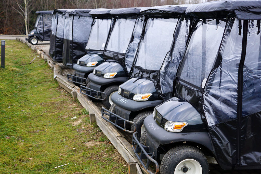 Voiturettes électriques au Center Parcs des Trois Forêts