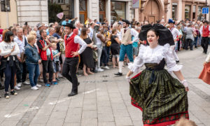 Les fêtes de la Pentecôte de Wissembourg et le cortège folklorique