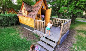 Camping de Mulhouse : Nuit insolite dans une cabane