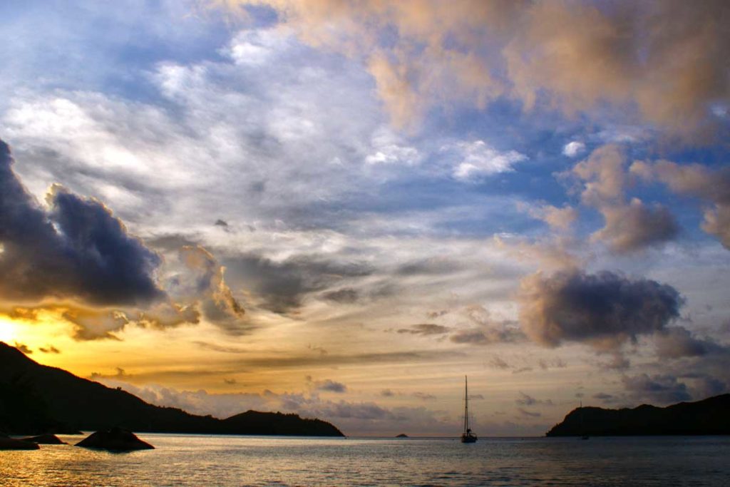 Coucher de soleil sur Praslin