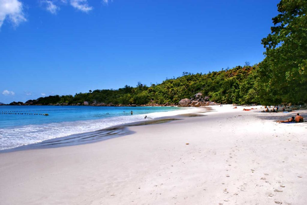 Plage de l'Anse Lazio