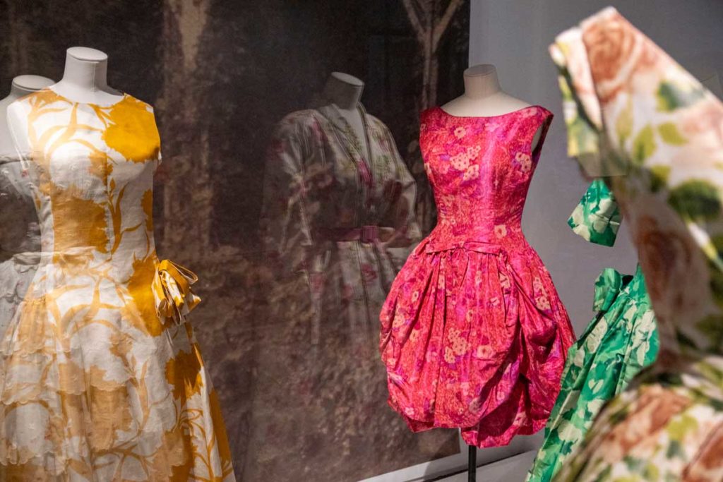 Robes Christian Dior au musée à Granville