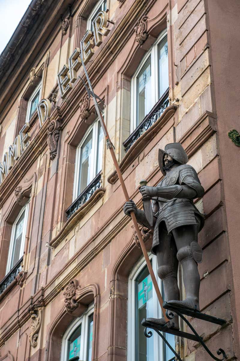 Place de l'Homme-de-Fer — Wikipédia