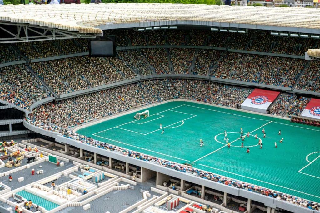 Reproduction de l'Allianz Arena en Lego