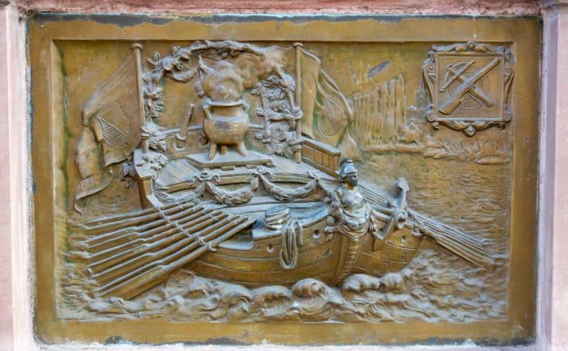 Gravure de la hirsebreifahrt sur une fontaine de Strasbourg