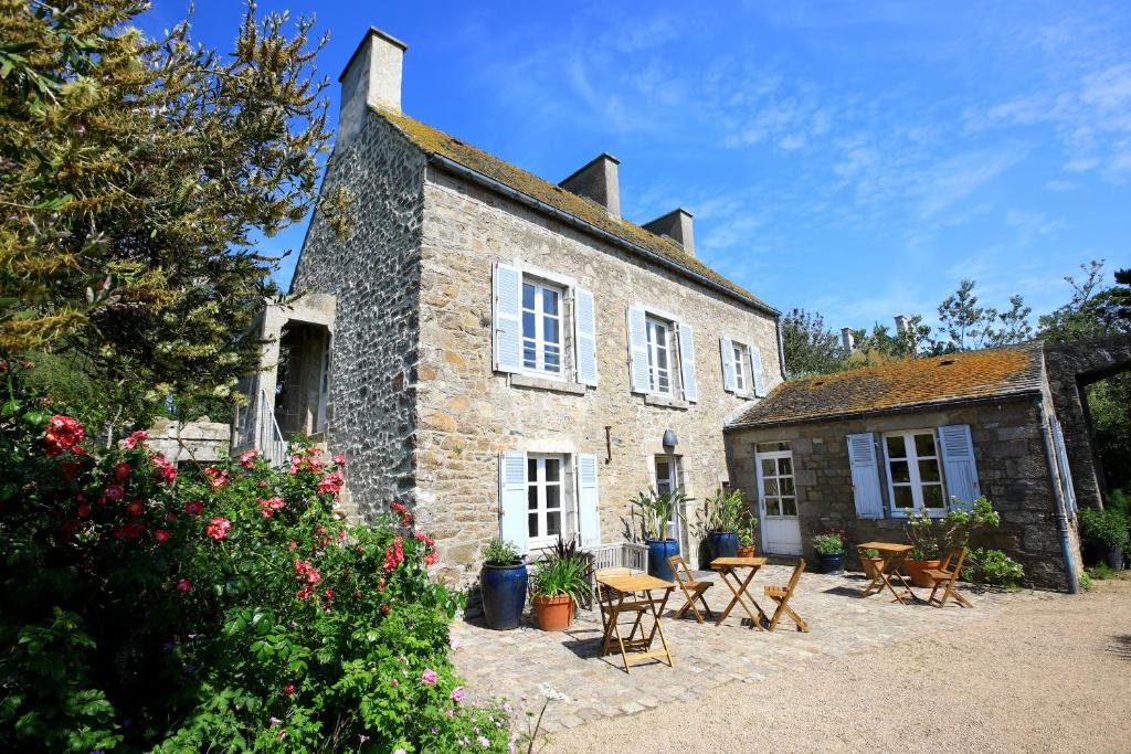 Les Maisons de Tatihou, hôtel et auberge de jeunesse sur l'île de Tatihou