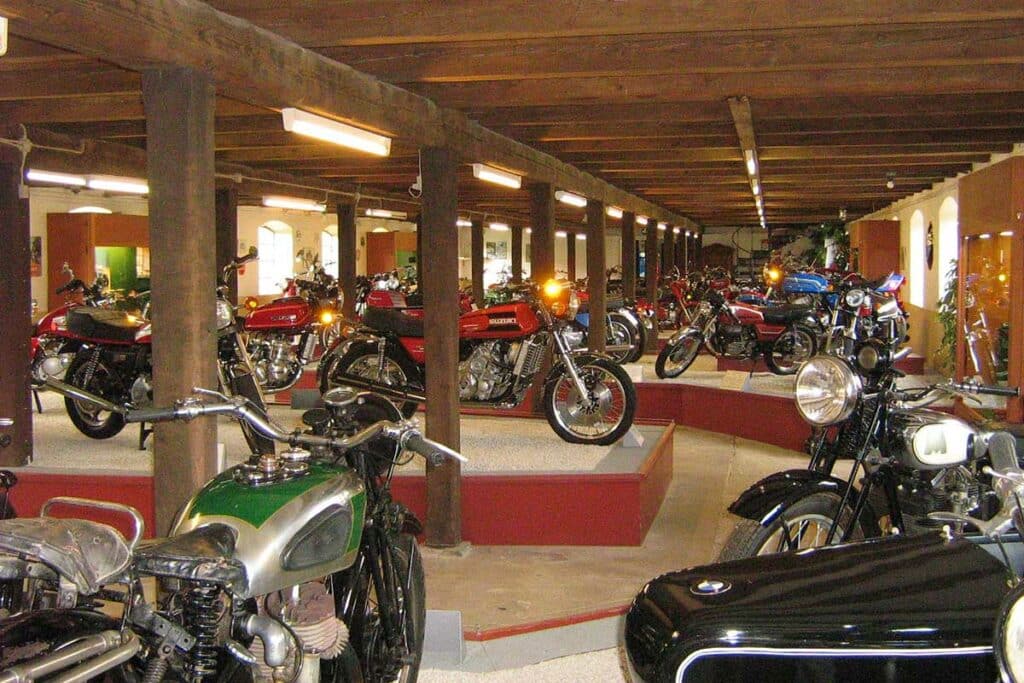 Musée de motos anciennes au chateau d'Egeskov
