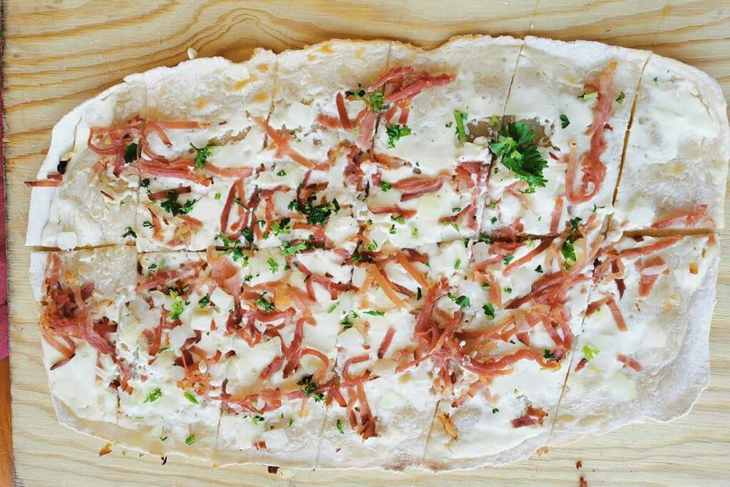 Tarte flambée traditionnelle sans gluten