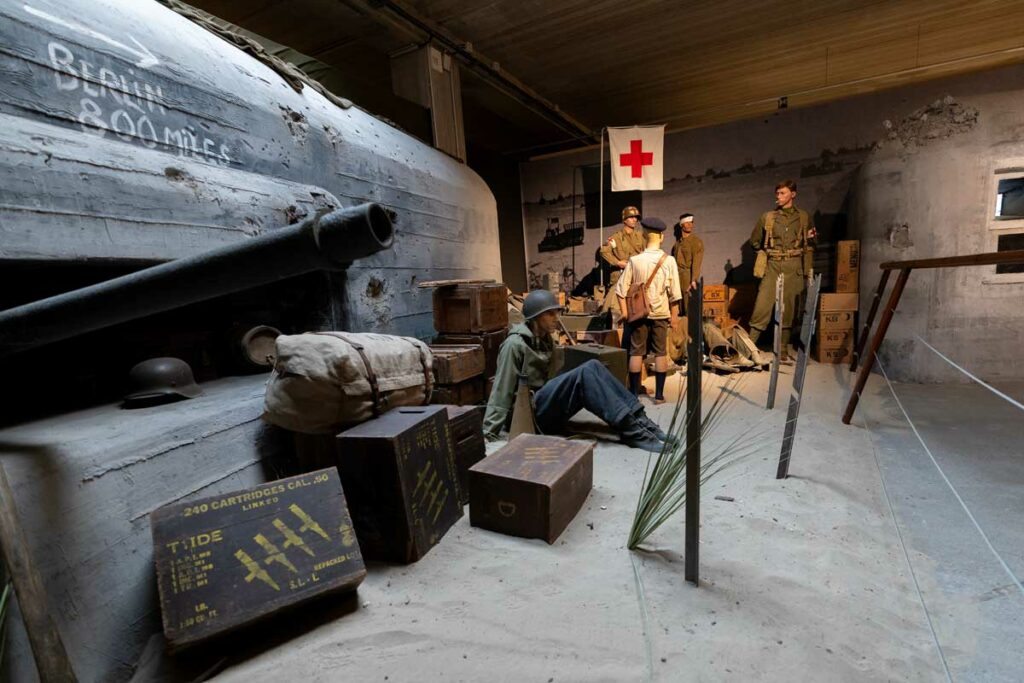 Un bunker allemand sur la plage de Normandie reconstitué
