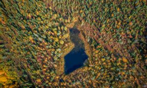 Neitokainen, le lac qui a la même forme que la Finlande