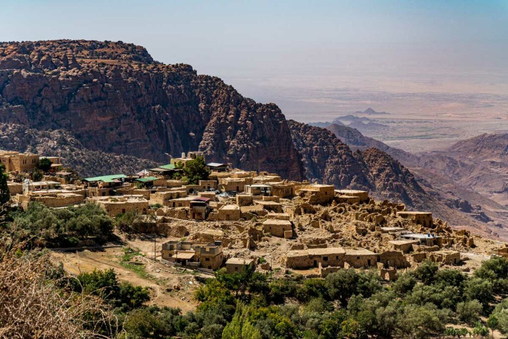 Village dans la réserve naturelle de Dana