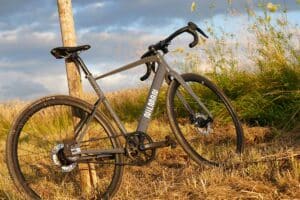 Le gravel carbone made in Alsace de Nilman