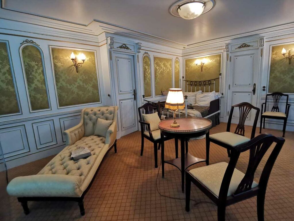 Reconstitution d'une chambre du Titanic