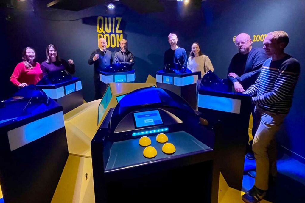 Photo d'équipe à Quiz Room